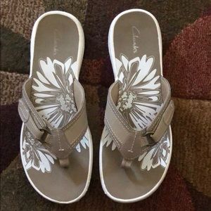 Clark’s Beige Flip Flops